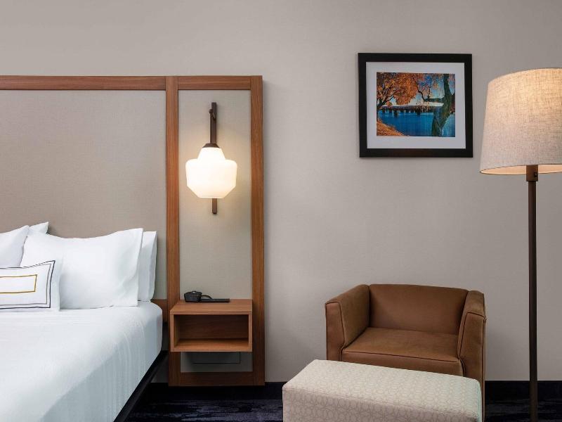 Fairfield Inn & Suites By Marriott Lewisburg image