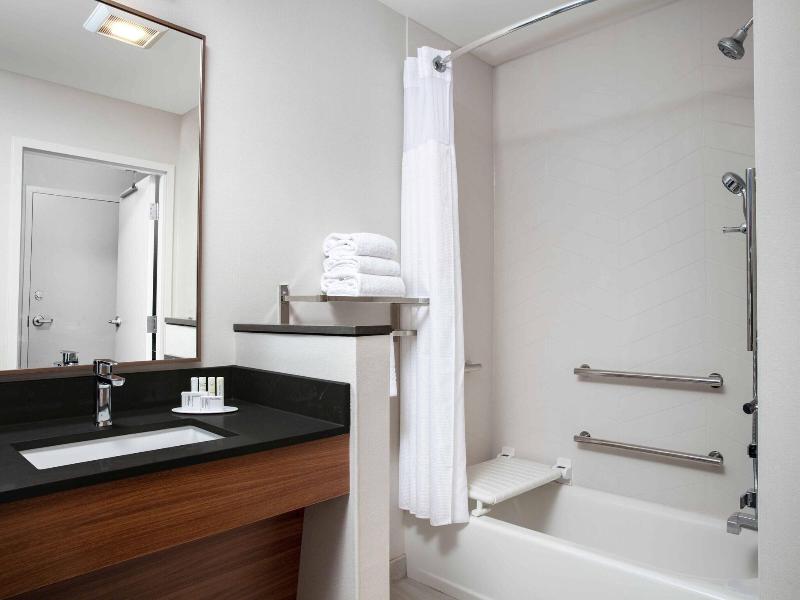 Fairfield Inn & Suites By Marriott Lewisburg image