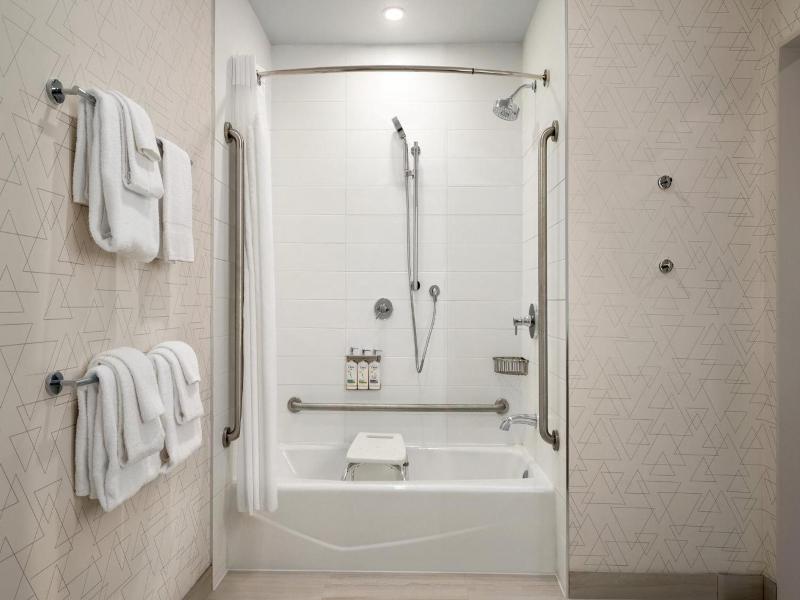 Holiday Inn Express Strathroy An Ihg Hotel image