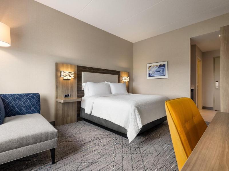 Holiday Inn Express Strathroy An Ihg Hotel image