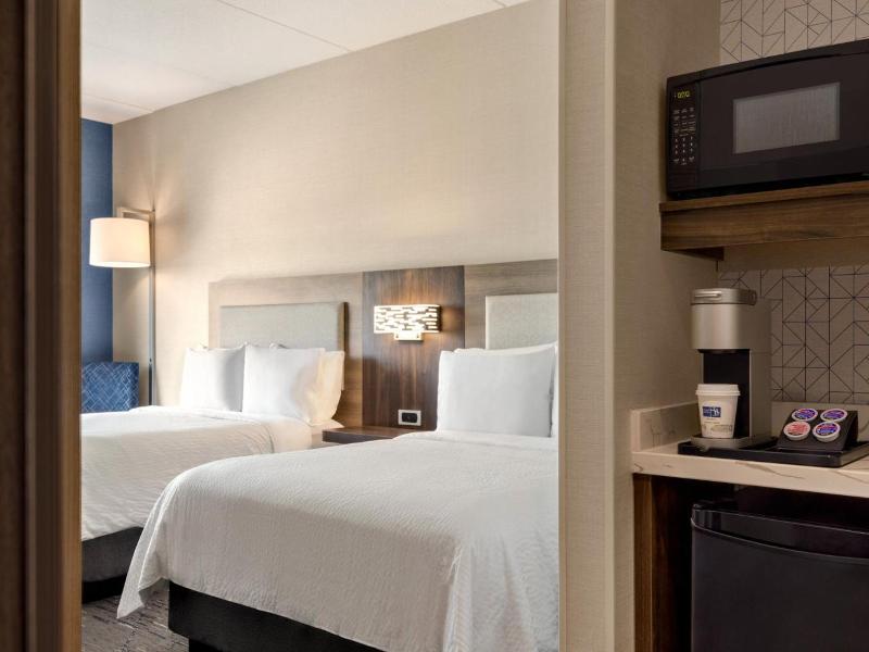Holiday Inn Express Strathroy An Ihg Hotel image