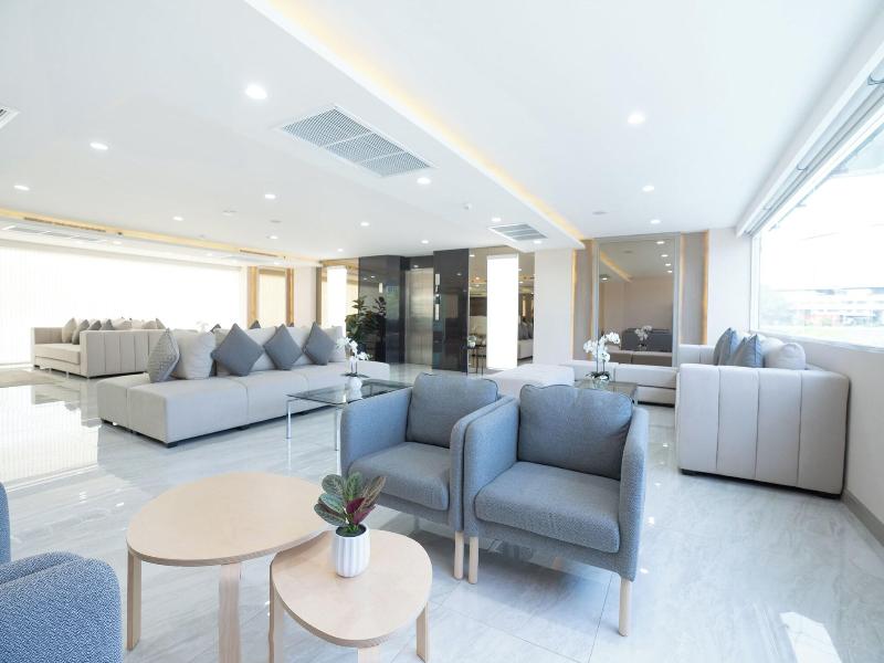Oriole Residence image
