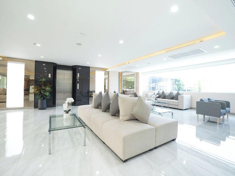 Oriole Residence image