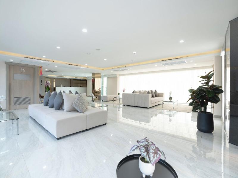 Oriole Residence image
