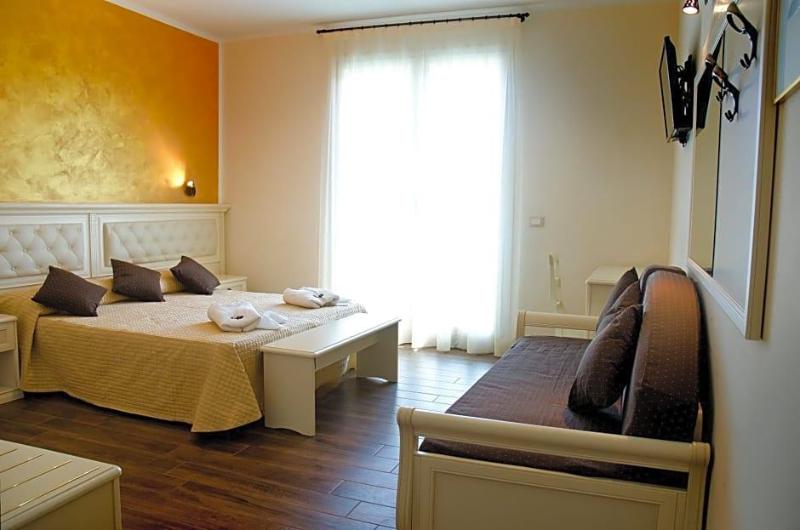 Hotel Augusta image