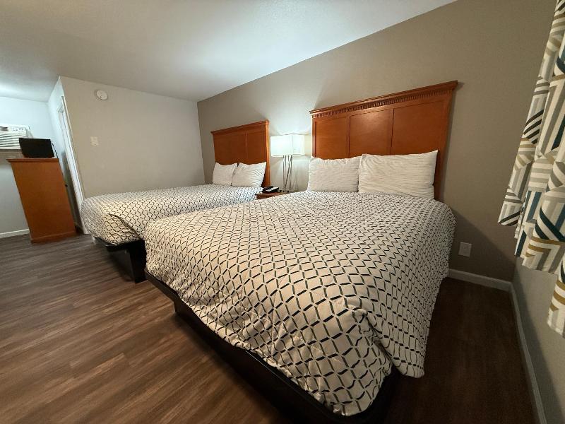 Budget Inn Bend image