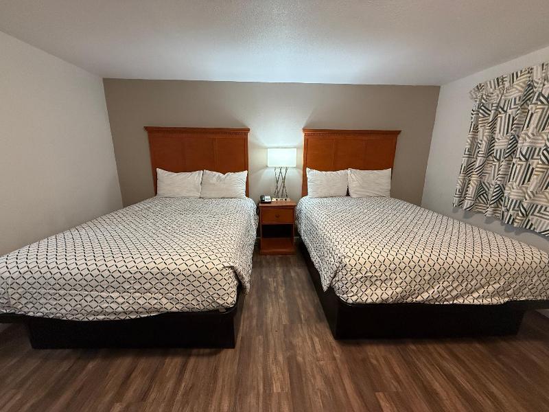 Budget Inn Bend image