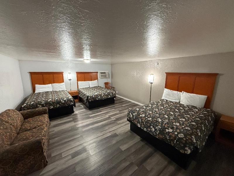 Budget Inn Bend image
