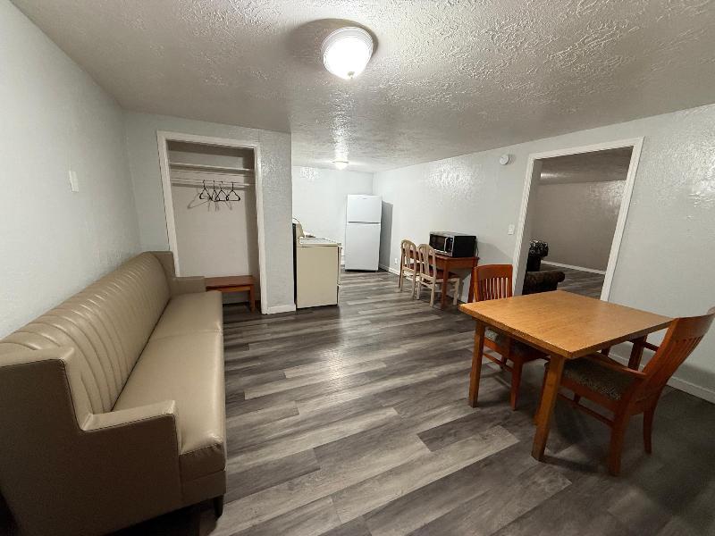 Budget Inn Bend image