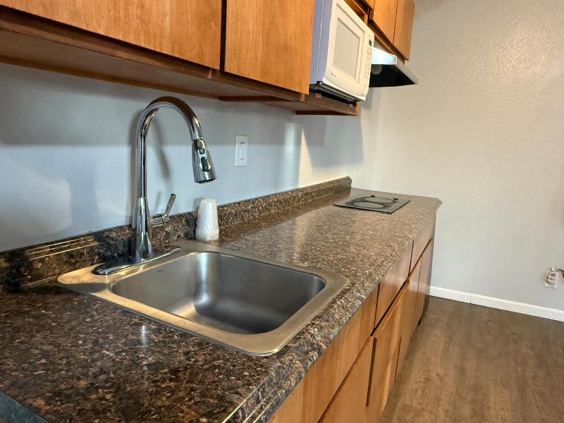 Budget Inn Bend image