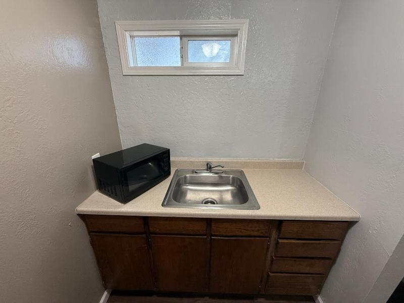 Budget Inn Bend image