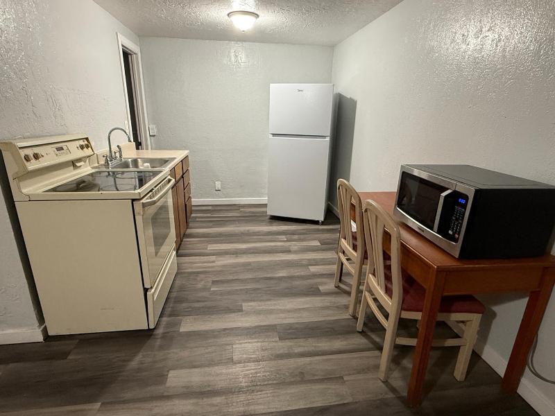 Budget Inn Bend image