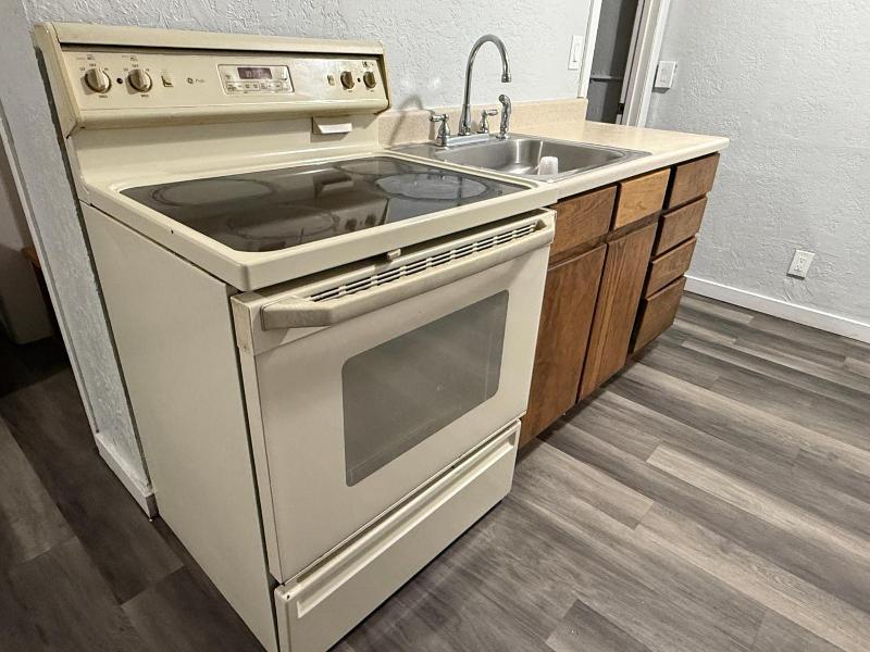 Budget Inn Bend image