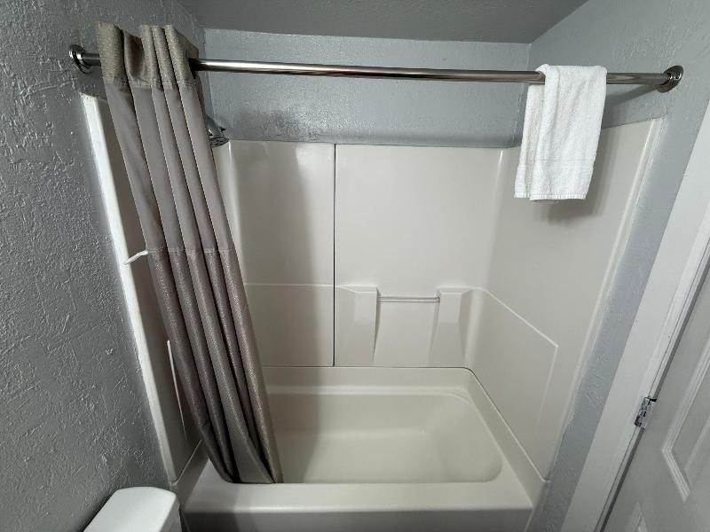 Budget Inn Bend image