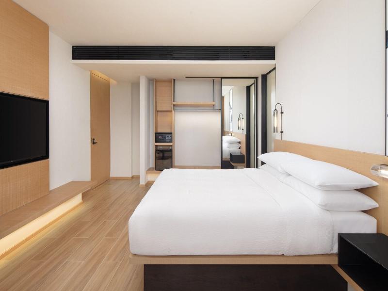 Fairfield By Marriott Hangzhou Wulin Square, China image