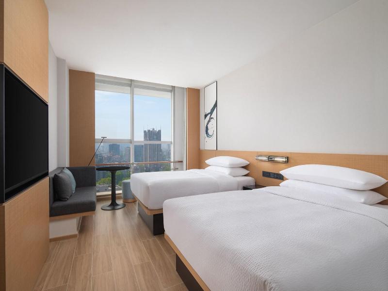 Fairfield By Marriott Hangzhou Wulin Square, China image