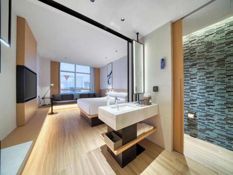 Fairfield By Marriott Hangzhou Wulin Square, China image