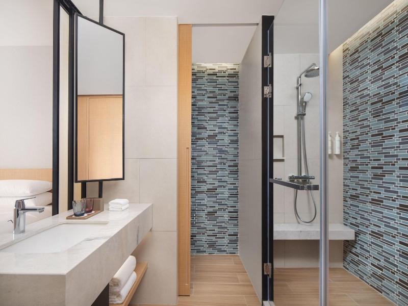 Fairfield By Marriott Hangzhou Wulin Square, China image