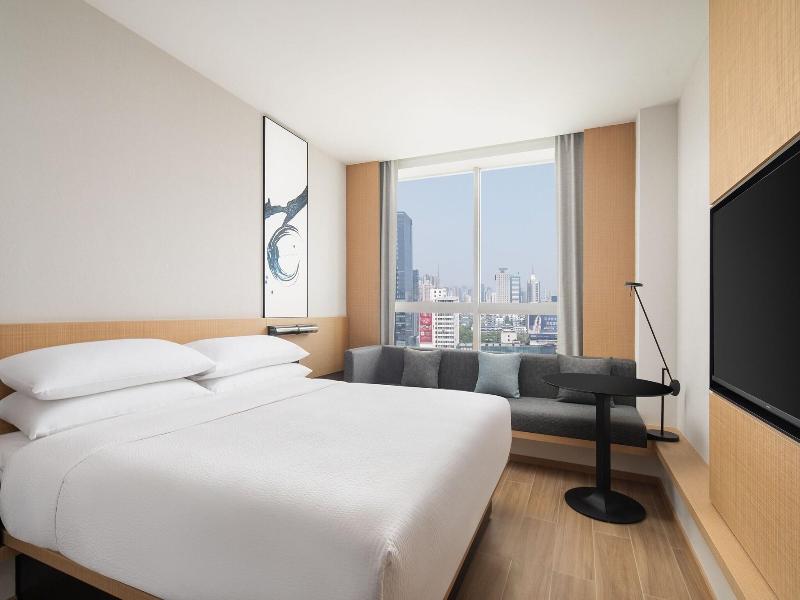 Fairfield By Marriott Hangzhou Wulin Square, China image