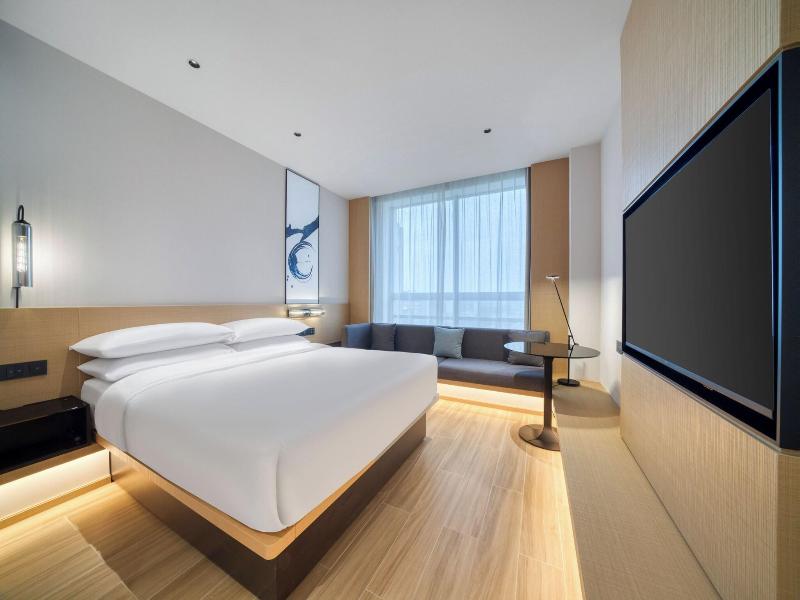 Fairfield By Marriott Hangzhou Wulin Square, China image