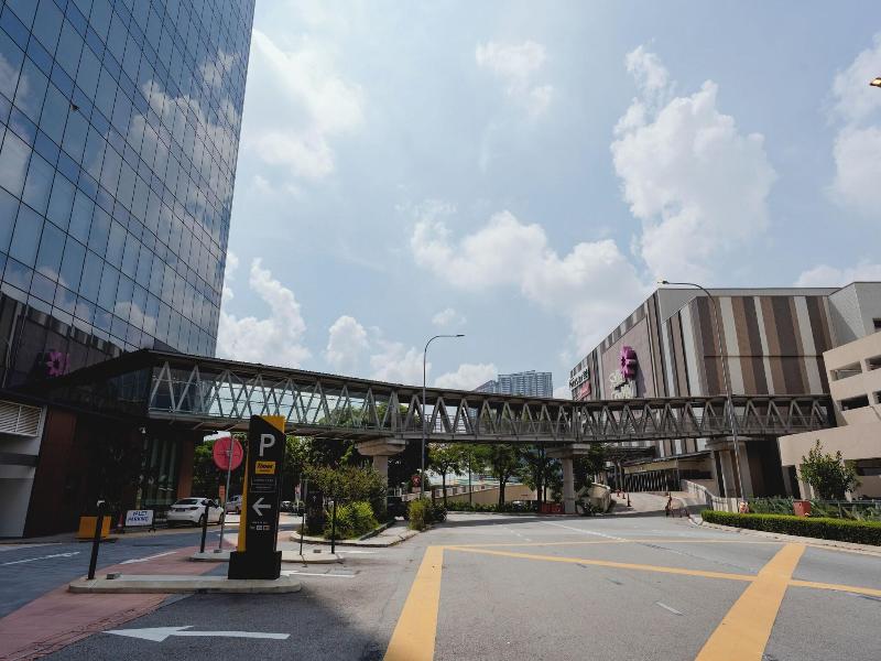 Courtyard By Marriott Setia Alam image
