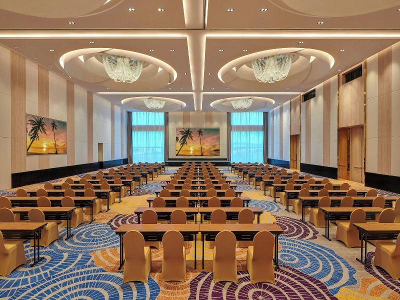 Courtyard By Marriott Setia Alam image
