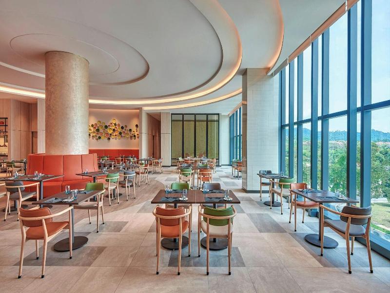 Courtyard By Marriott Setia Alam image