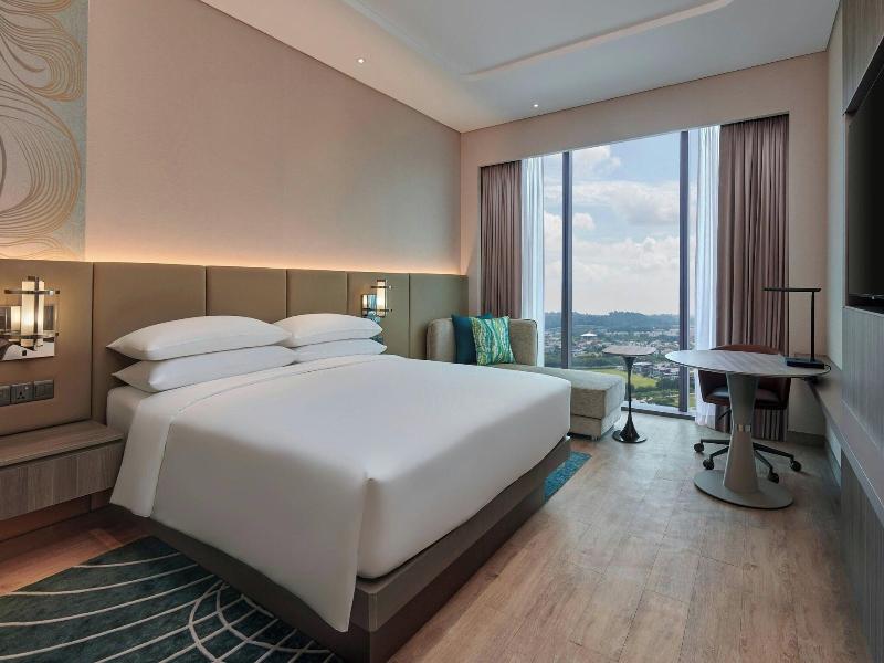 Courtyard By Marriott Setia Alam image