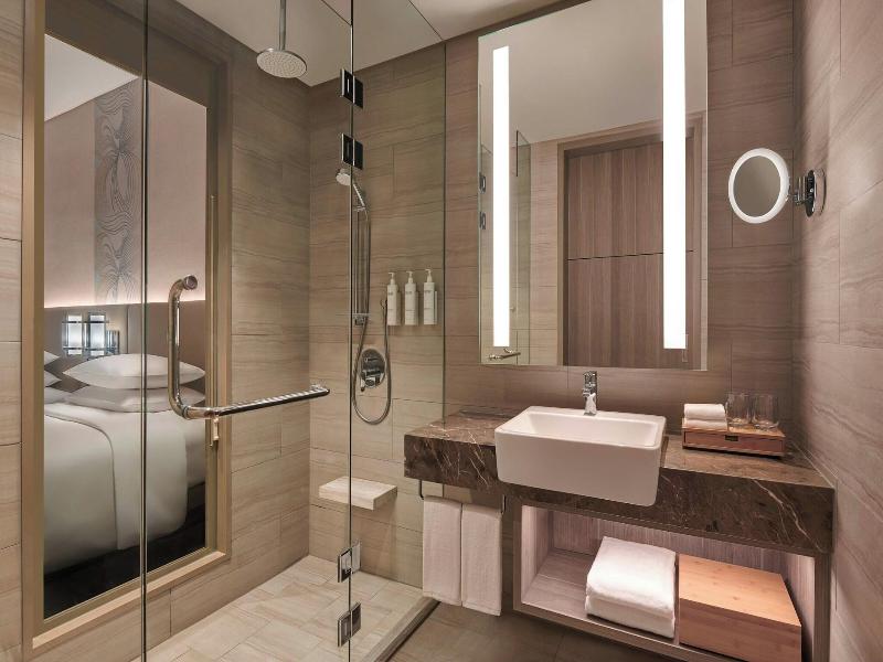 Courtyard By Marriott Setia Alam image