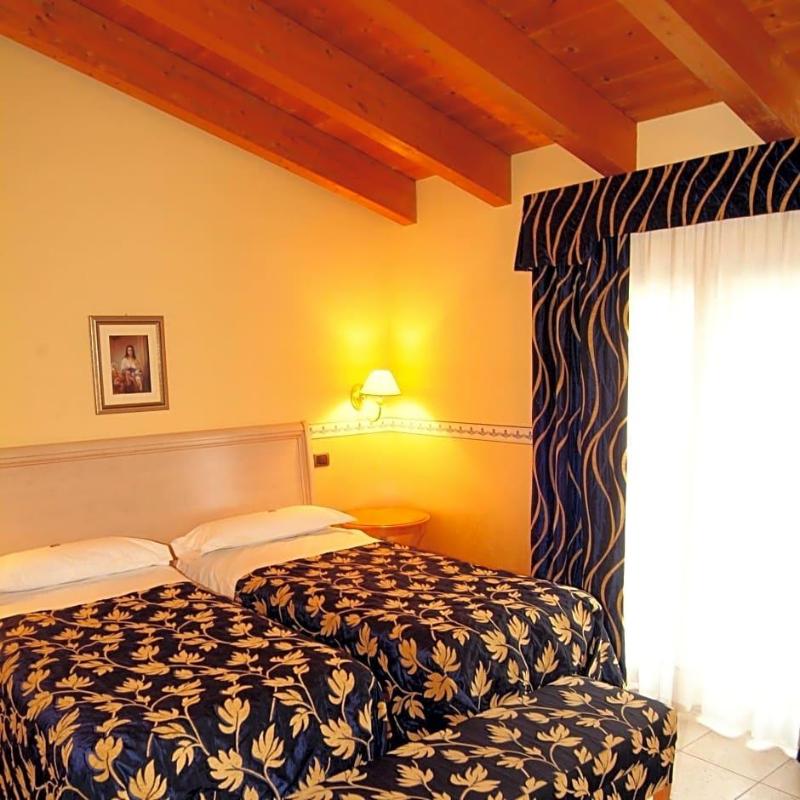 Hotel Ristorante Novecento image