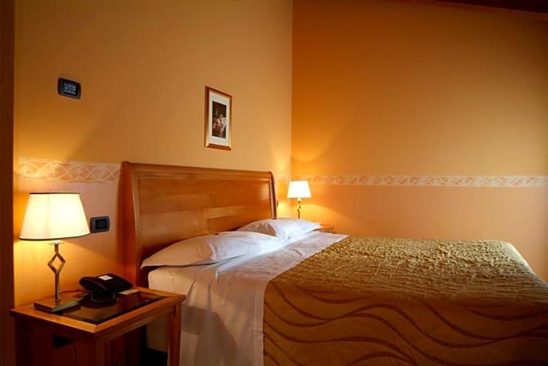 Hotel Ristorante Novecento image