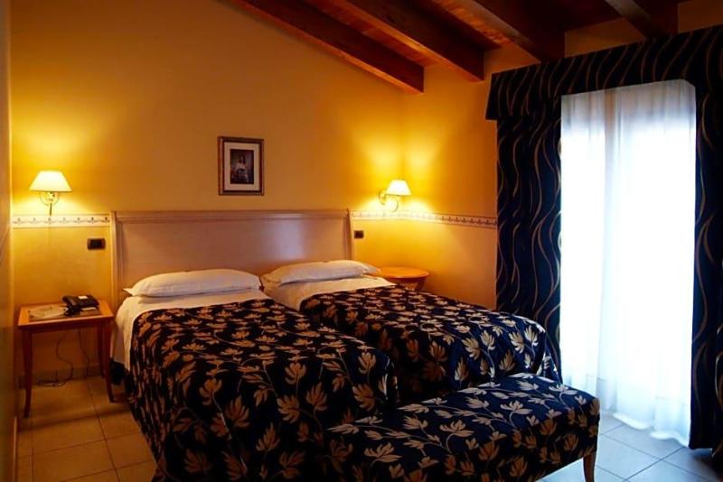Hotel Ristorante Novecento image