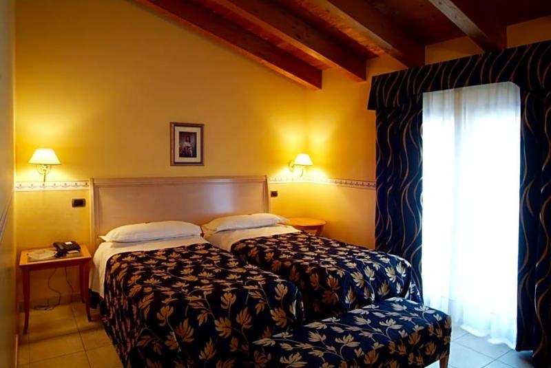 Hotel Ristorante Novecento image