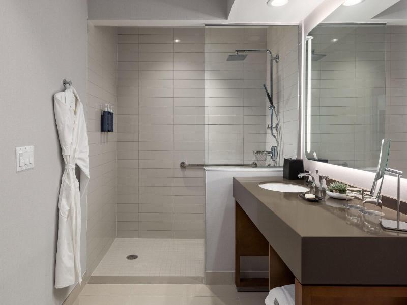 The Westin San Diego Bayview image