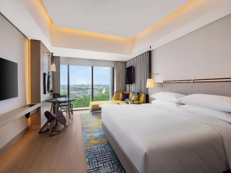 Renaissance Beijing Haidian Hotel image