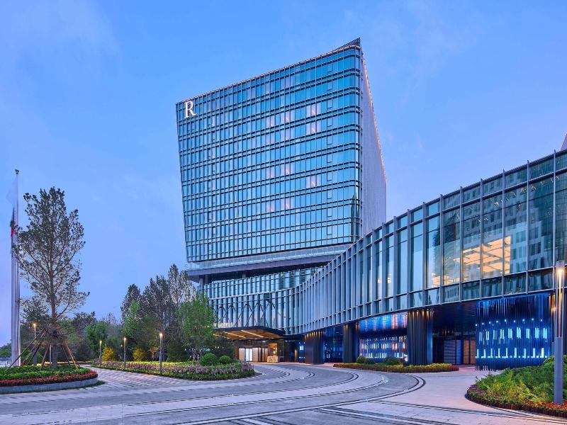 Renaissance Beijing Haidian Hotel image