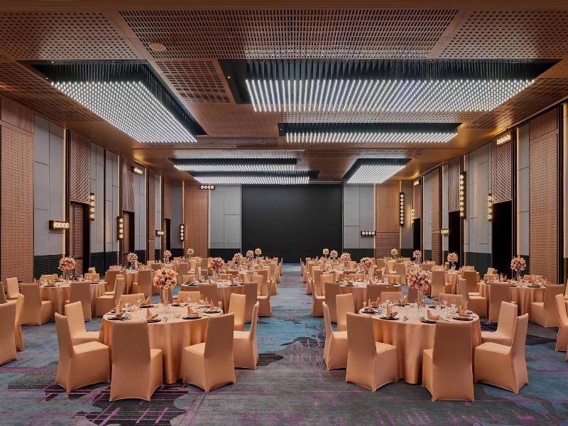 Renaissance Beijing Haidian Hotel image