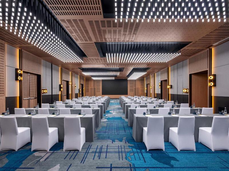 Renaissance Beijing Haidian Hotel image