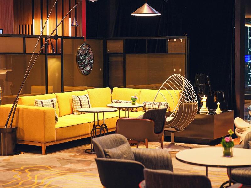 Renaissance Beijing Haidian Hotel image