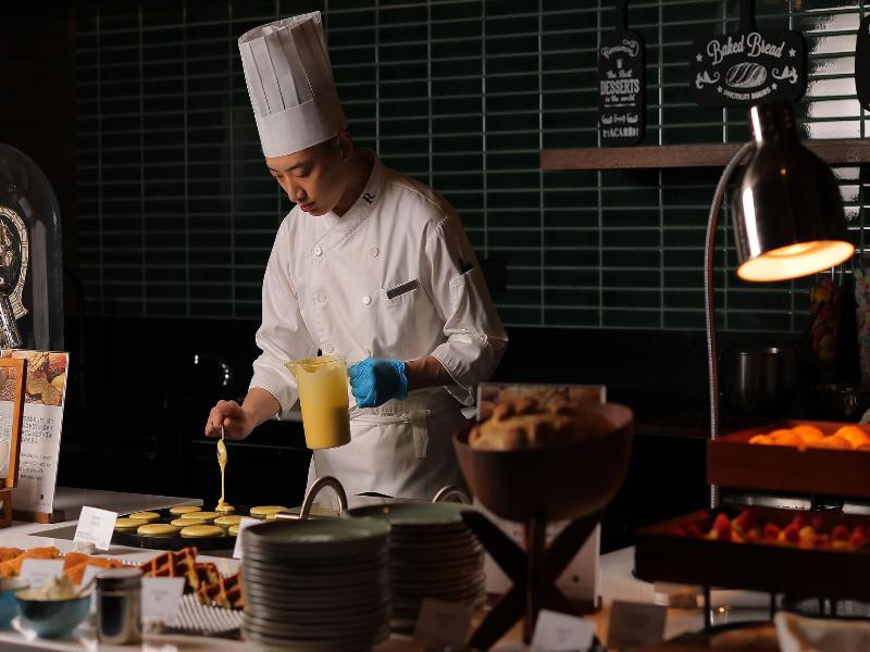 Renaissance Beijing Haidian Hotel image