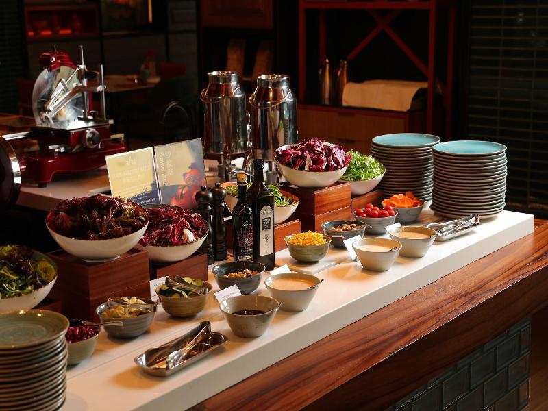 Renaissance Beijing Haidian Hotel image