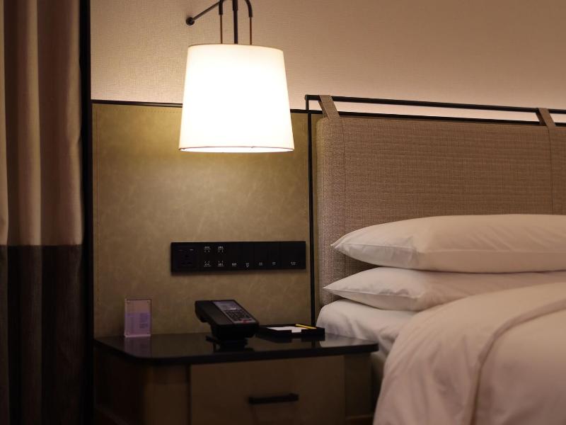 Renaissance Beijing Haidian Hotel image