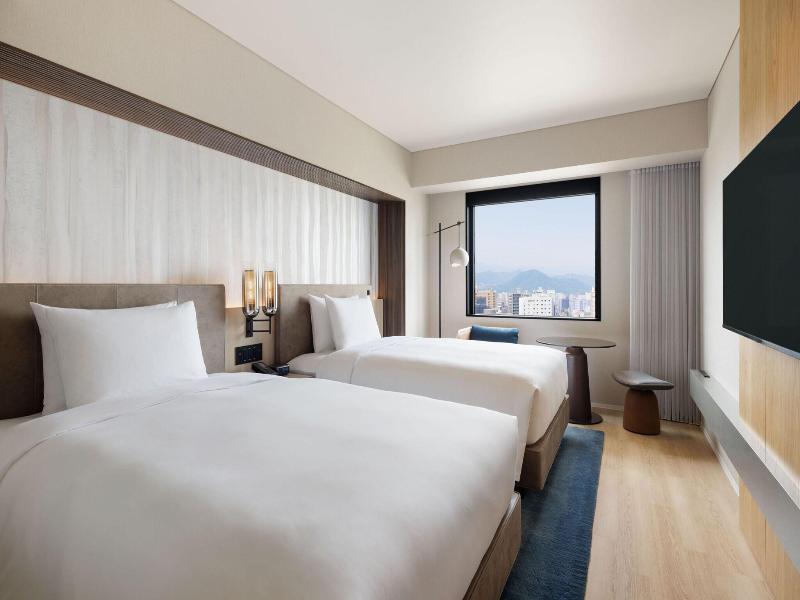Courtyard By Marriott Sapporo image