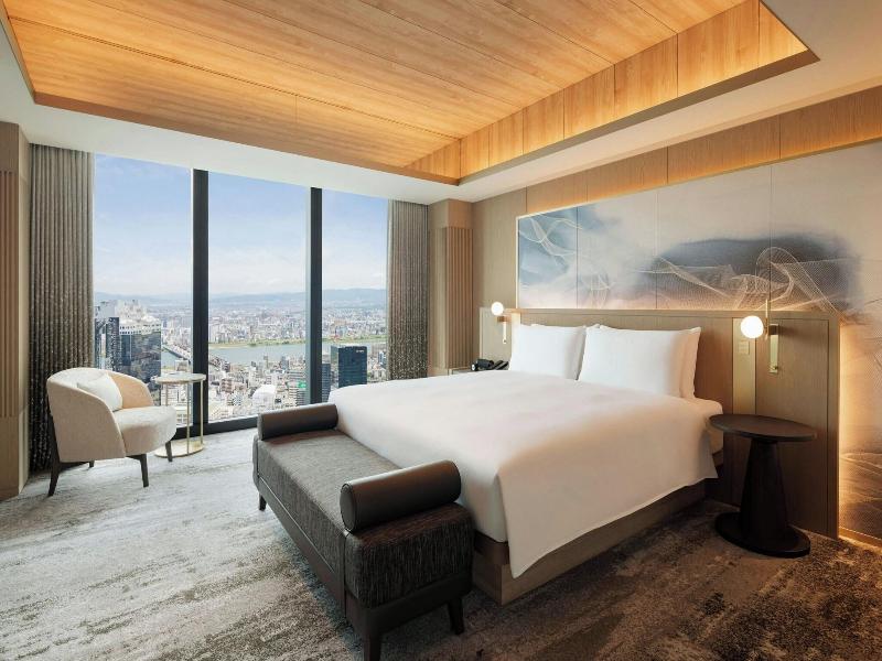 The Osaka Station Hotel, Autograph Collection