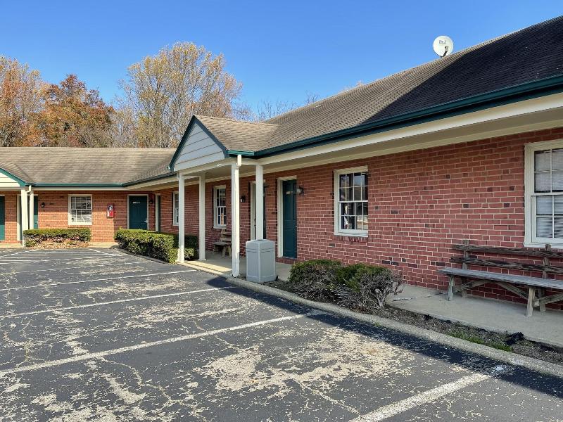 Rips Country Inn image