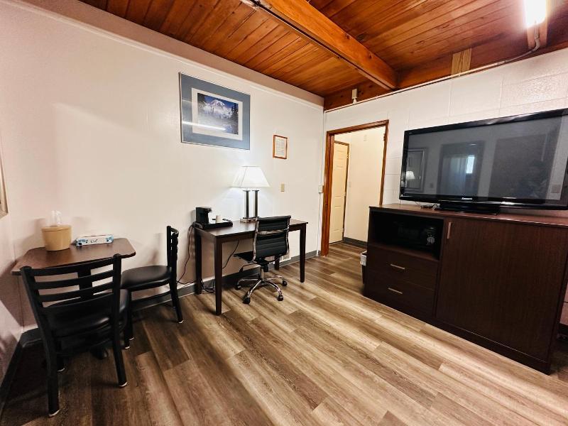 Anchor Inn Motel By Loyalty image