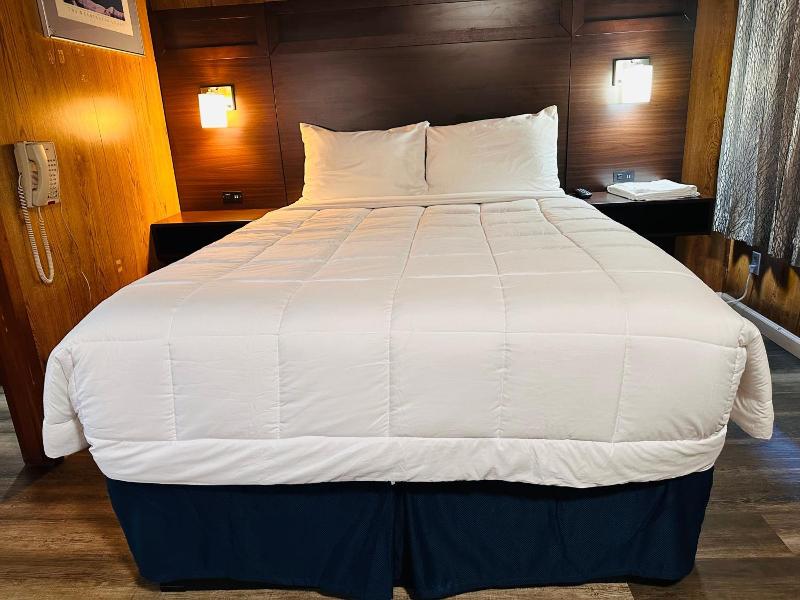 Anchor Inn Motel By Loyalty image