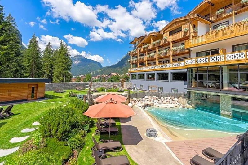 Croce Bianca Leisure & Spa Hotel image