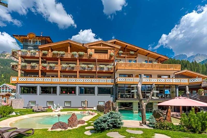 Croce Bianca Leisure & Spa Hotel image