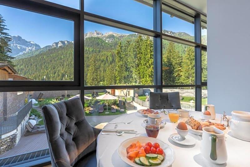 Croce Bianca Leisure & Spa Hotel image